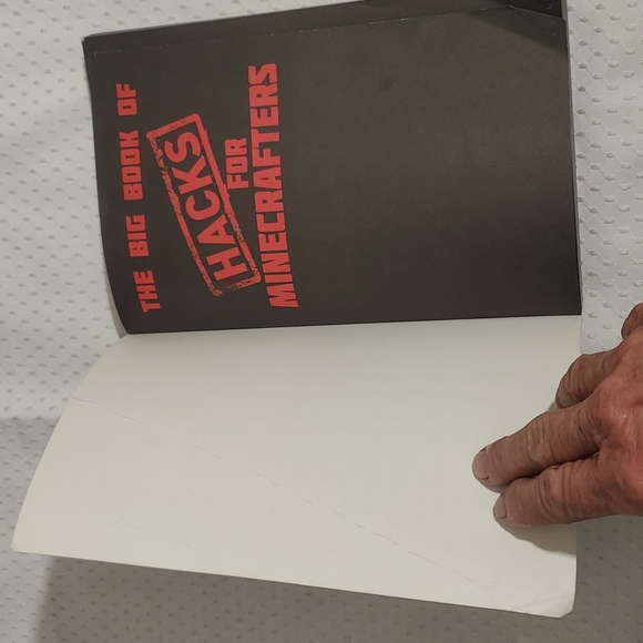 The Big Book of Hacks for Minecrafters:The Biggest Unofficial Guide-EC-Ages 7-12 - Picture 6 of 7